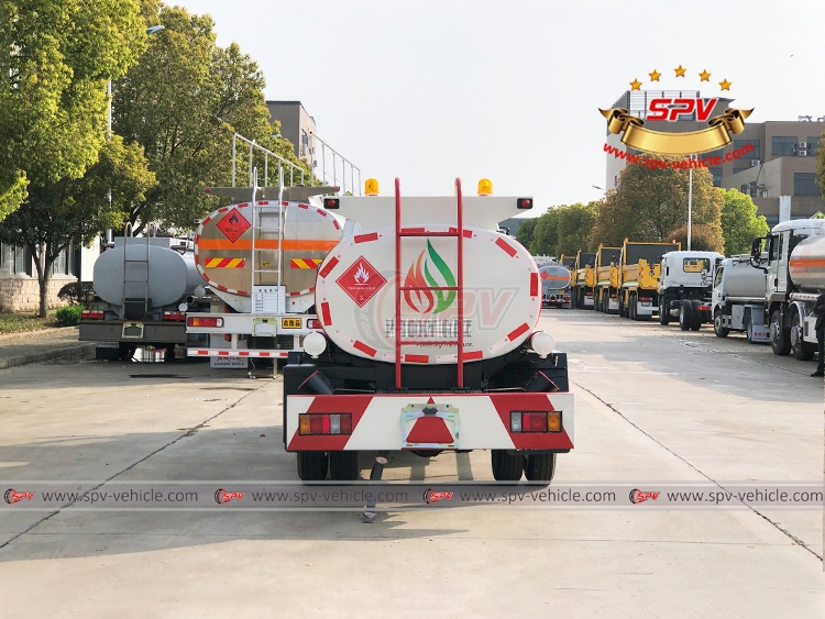 4,000 Litres Refueling Tank Truck ISUZU - B 4,000 Litres Refueling Tank Truck ISUZU - B